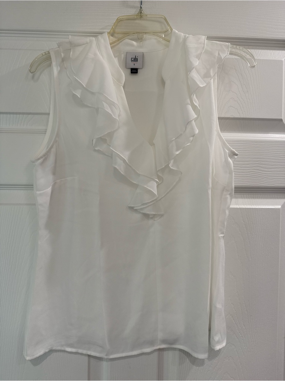 Cabi 3979 Portrait Blouse White ruffle tank sleeveless chiffon  women’s small S